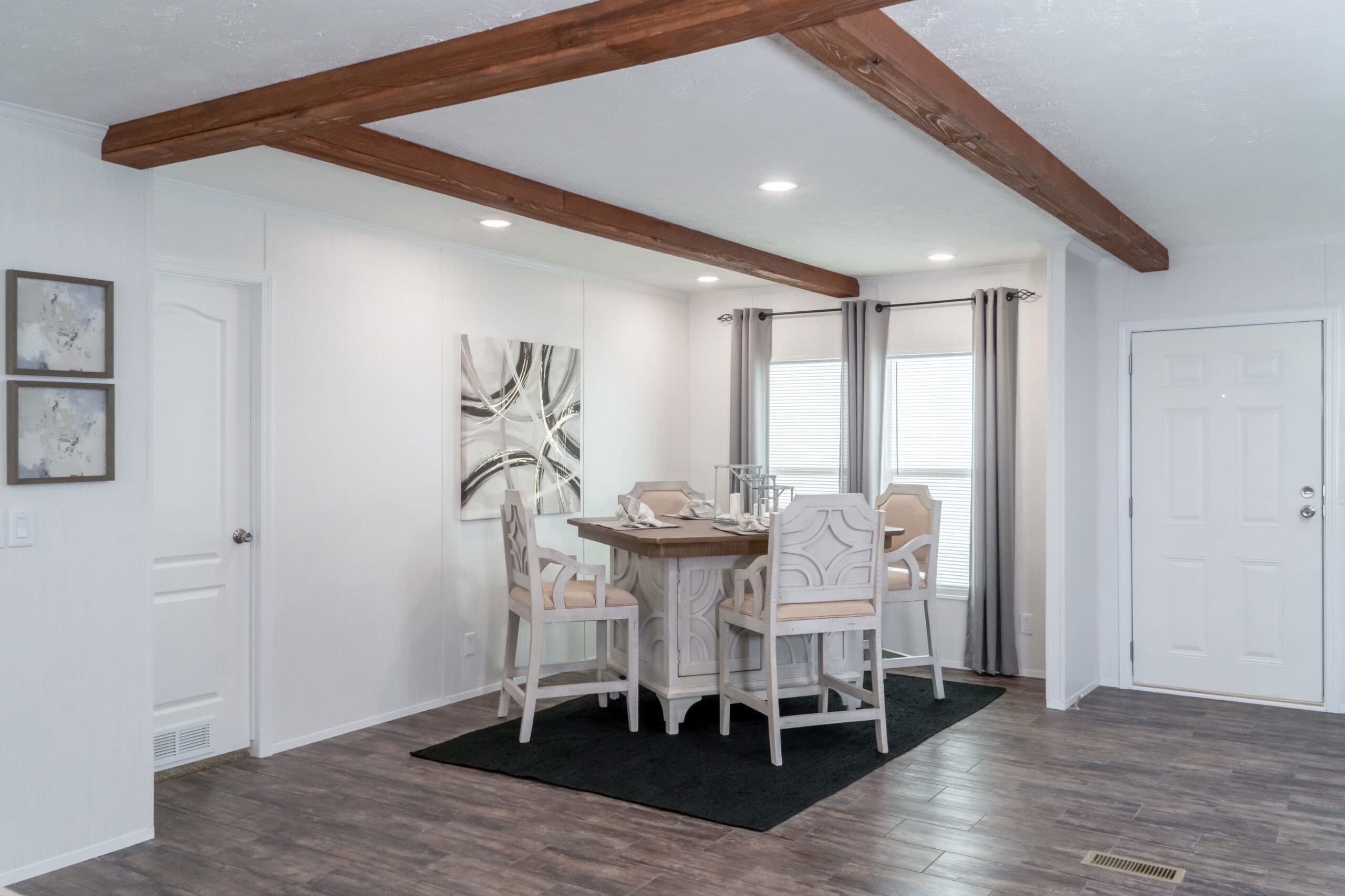 Md-53-32 interior home features