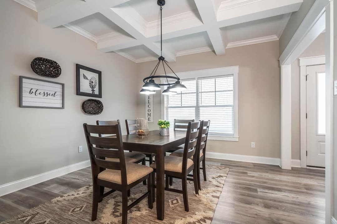 Tidewater cape interior home features