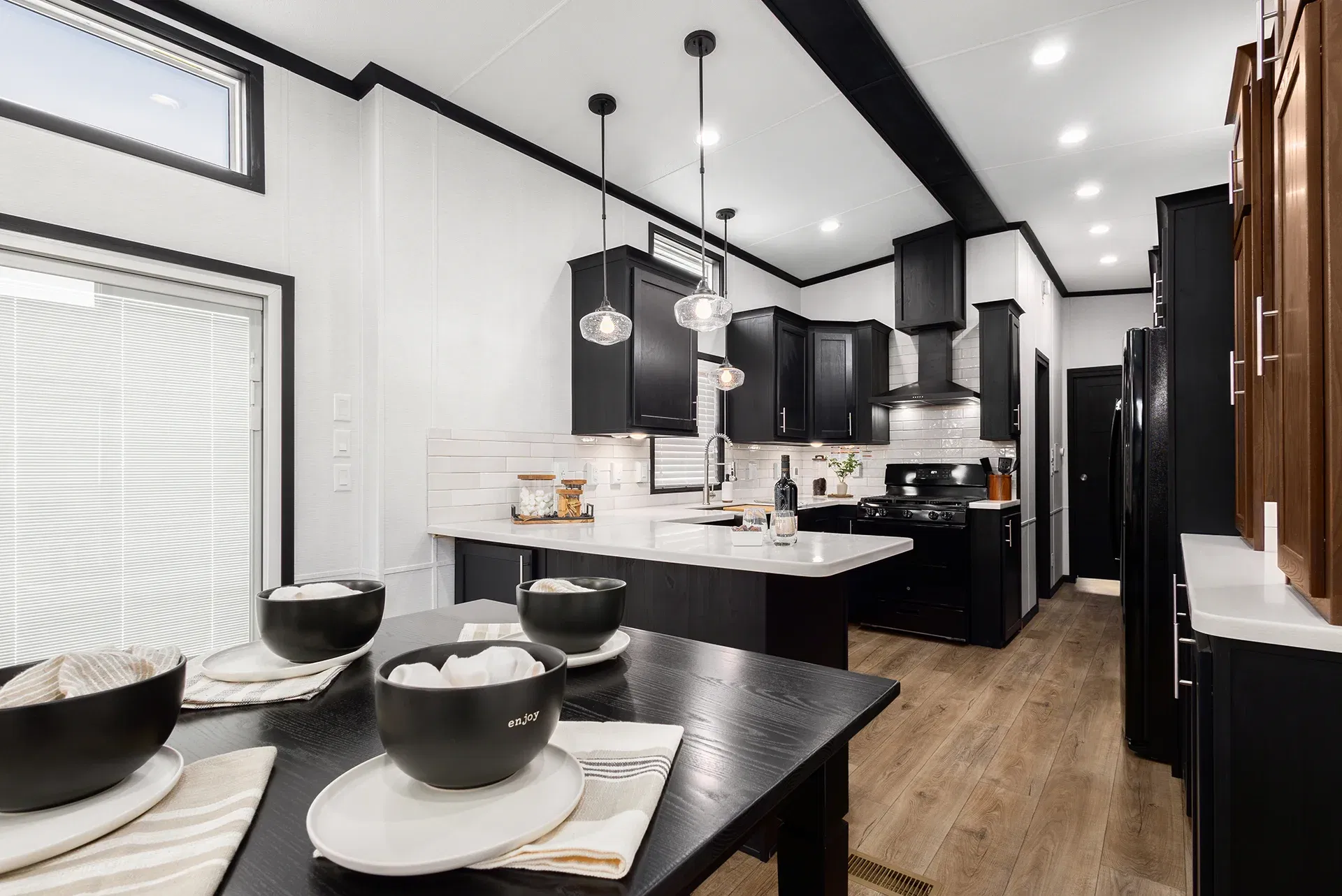 Canadian eldorado 9019 interior home features