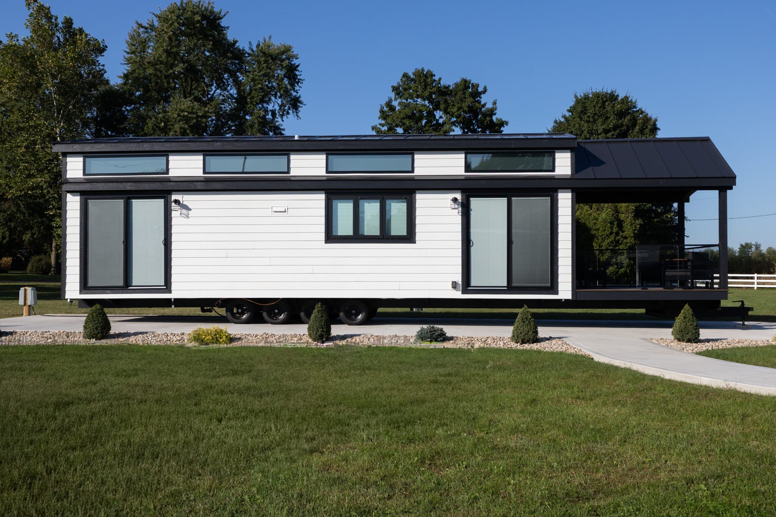 Eldorado 9099pwd elevation and exterior home features