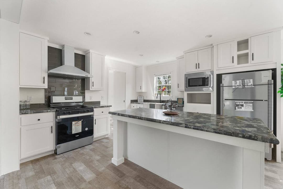 East point - insight kitchen home features