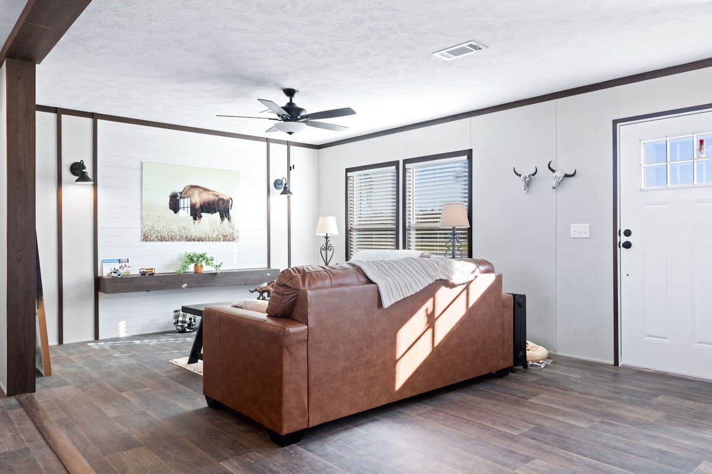 Breeze farmhouse interior home features