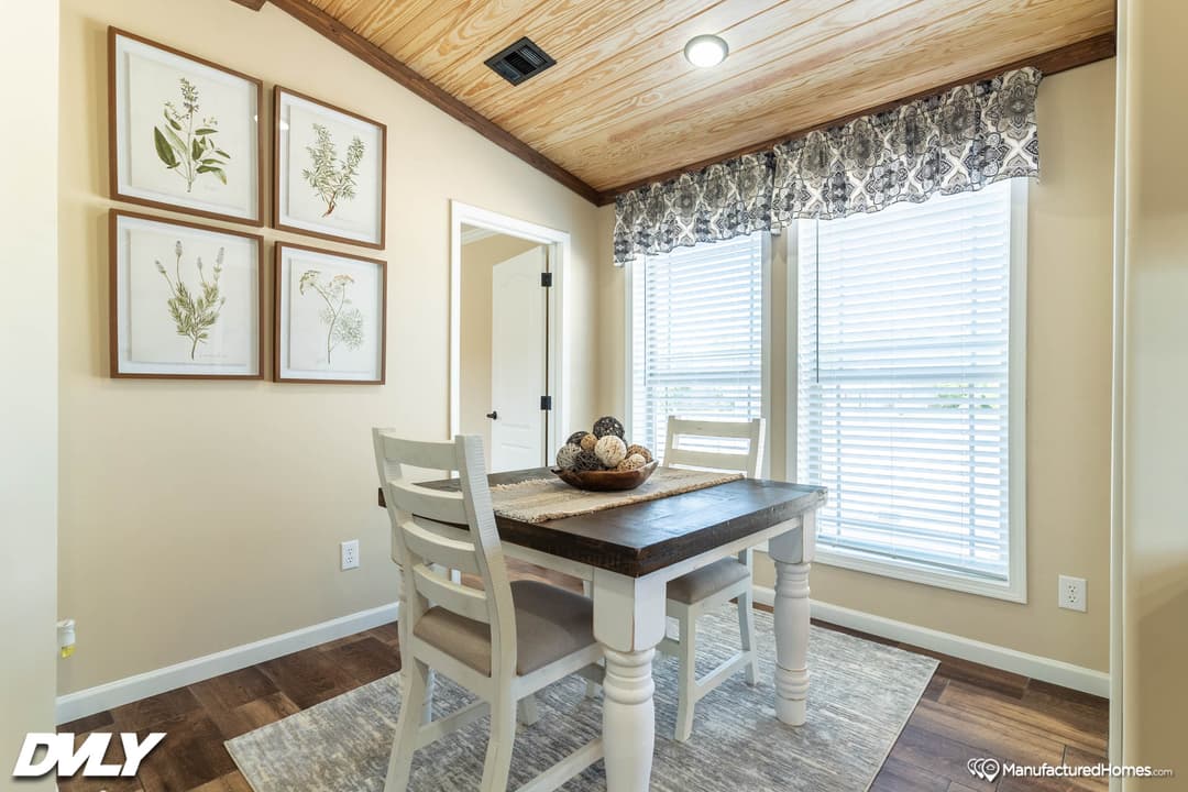 The lodge 2 interior home features