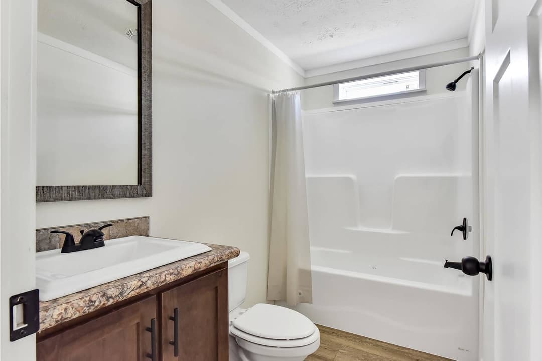 Accolade bathroom home features