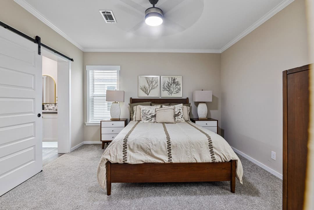 Pierce 28562a bedroom home features