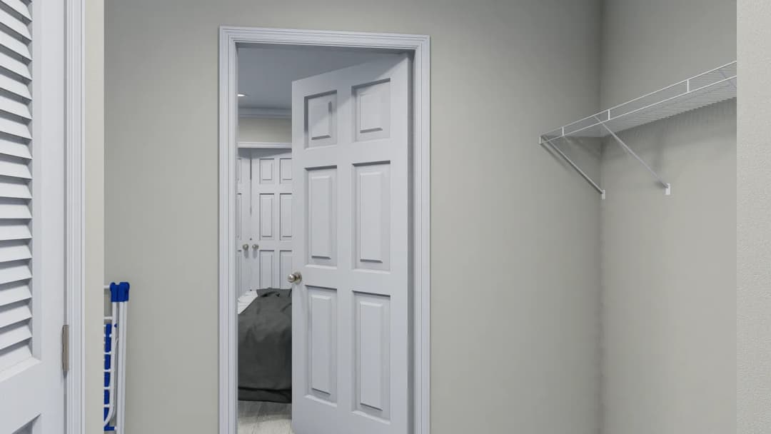 Topsail interior home features