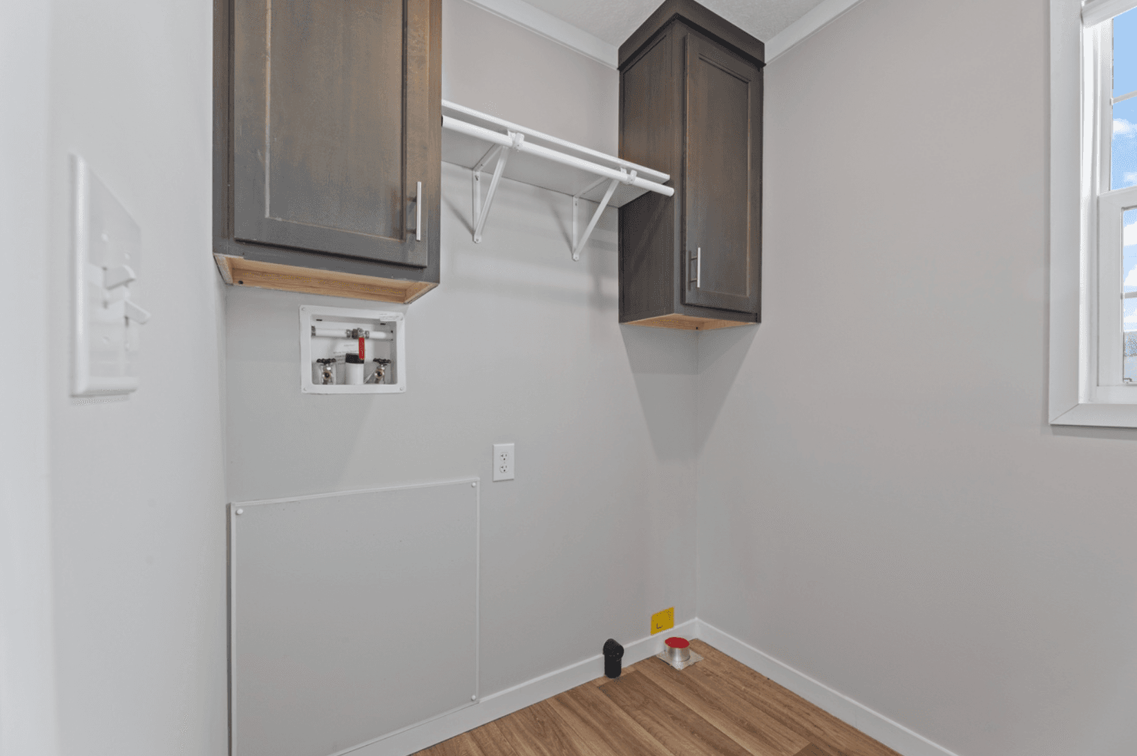 Helix 16763n interior home features