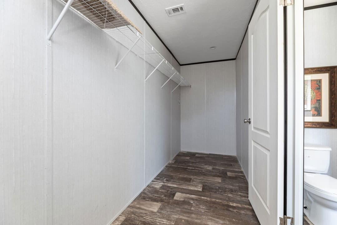 Valu premier 32563g interior home features