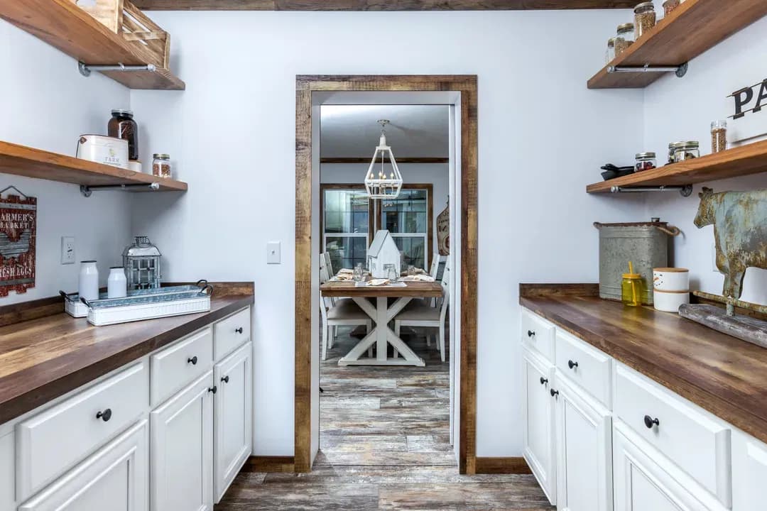 The liza jane kitchen home features