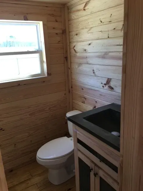 Chateau la salle | 4b 115 hybrid bathroom home features