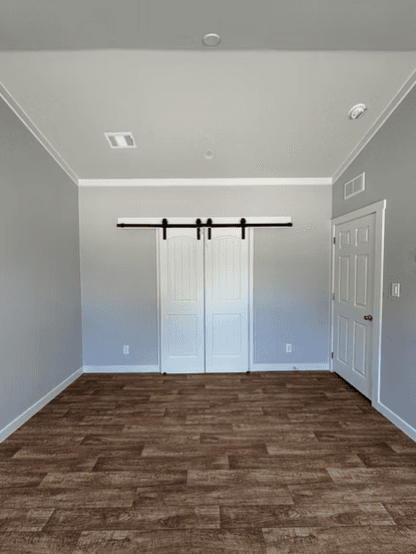 Kit carson-652 bedroom home features