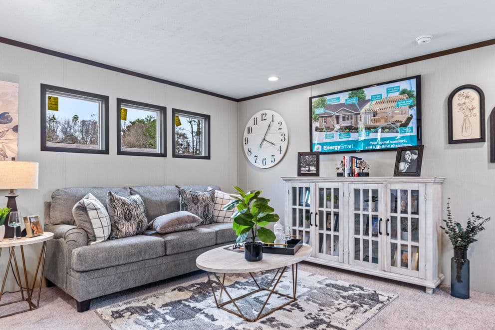 Colossal interior home features