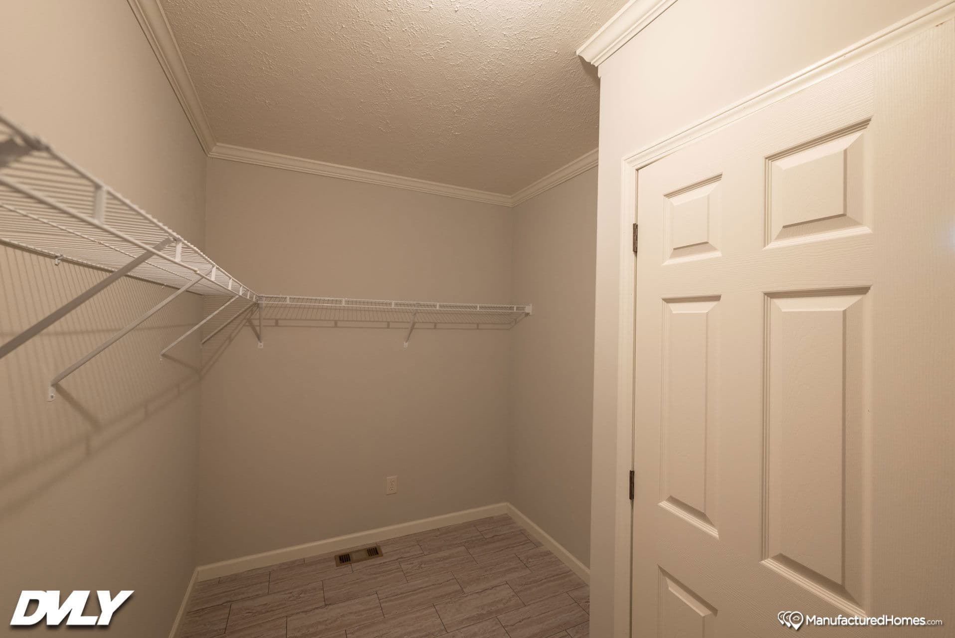 Novus interior home features