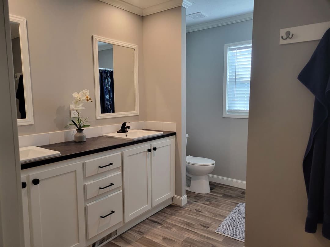 Heritage pointe 32603d bathroom home features