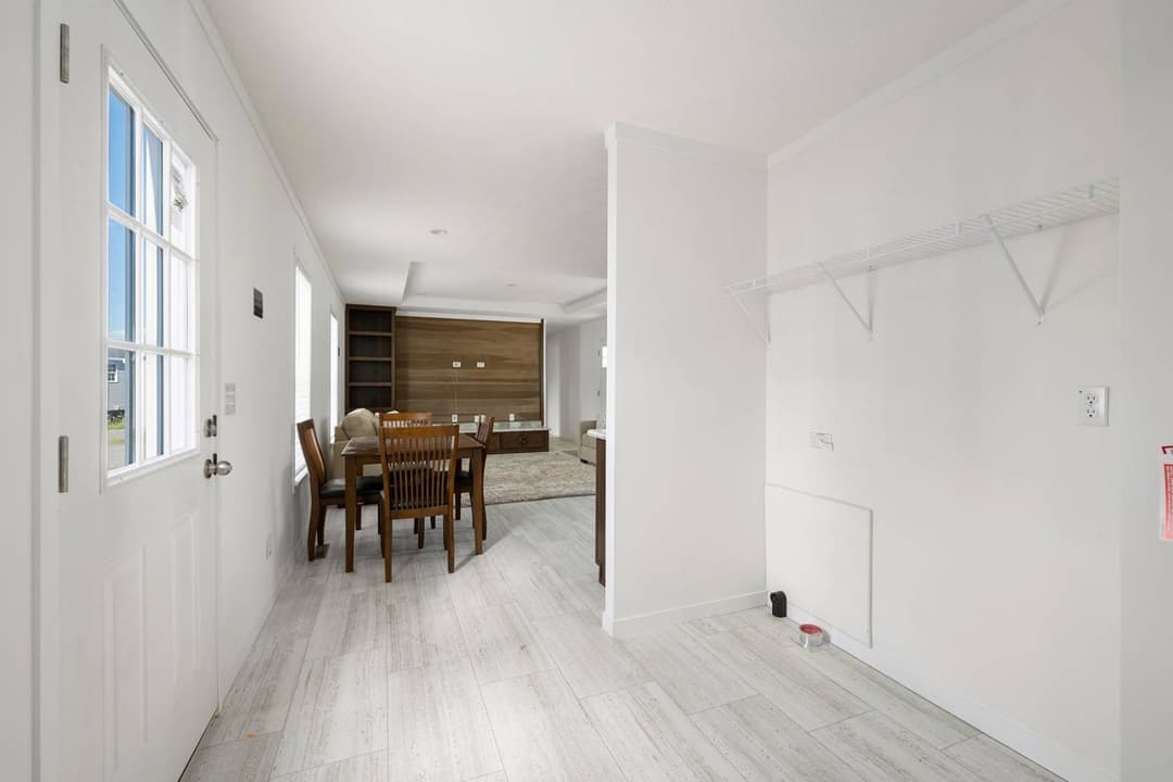 Invite max interior home features