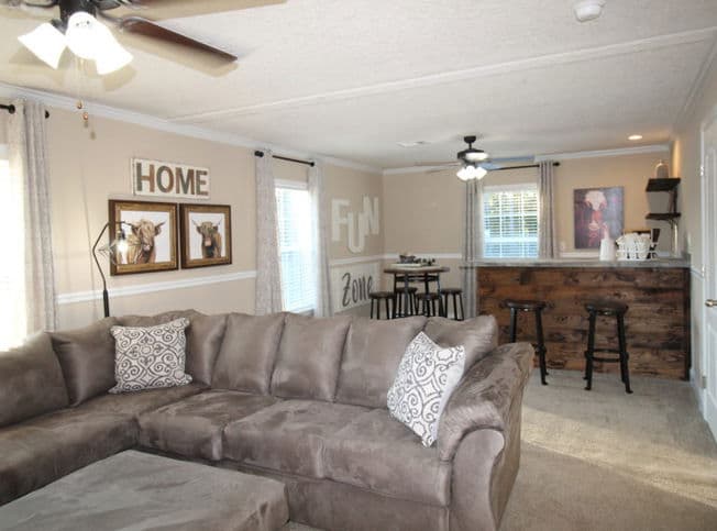 Rafael 32764j interior home features