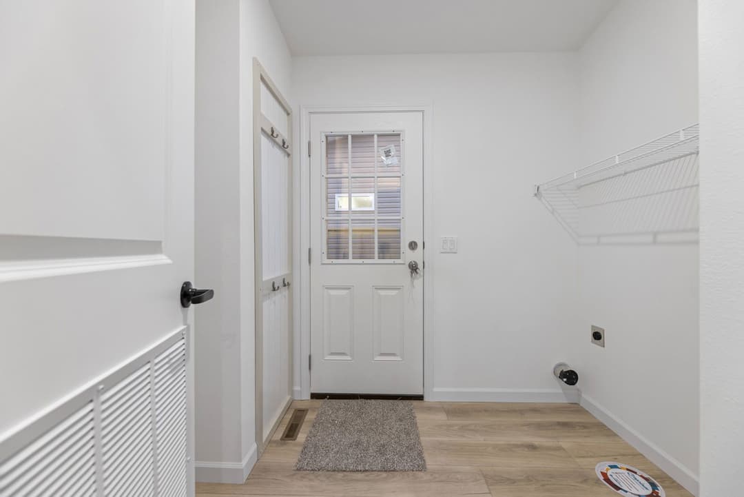 The timberlake with porch 193002 interior home features