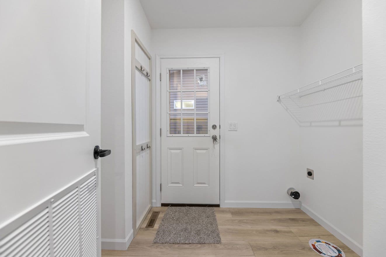 The timberlake with porch 193002 interior home features