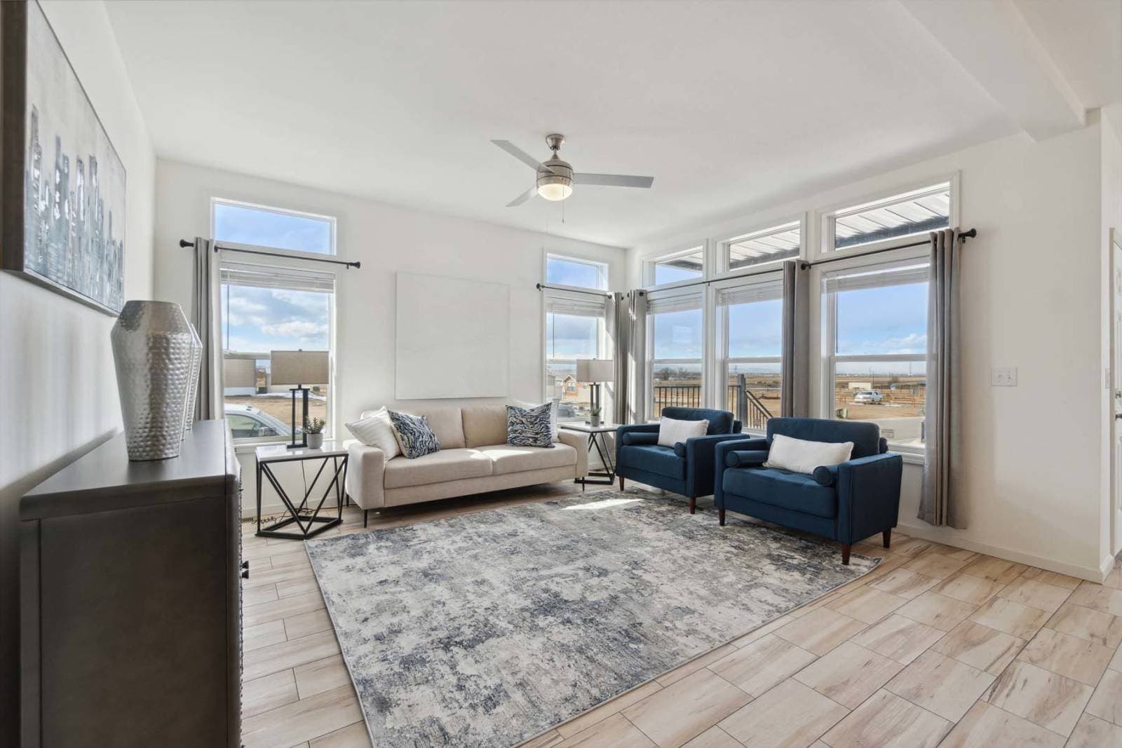 Nova-e interior home features