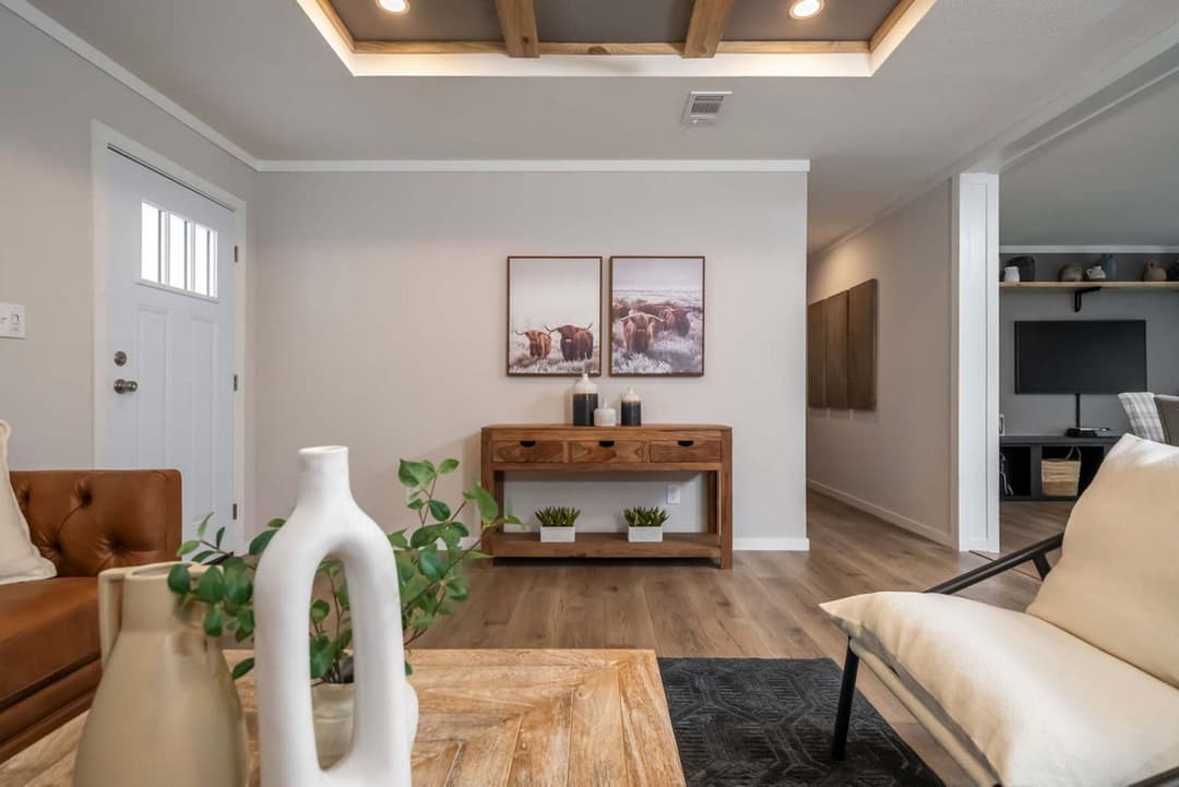 Bourbon interior home features