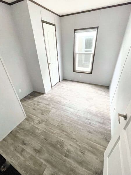 The declaration  interior home features