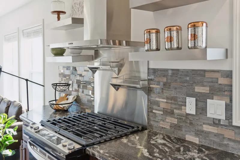 Pika kitchen home features