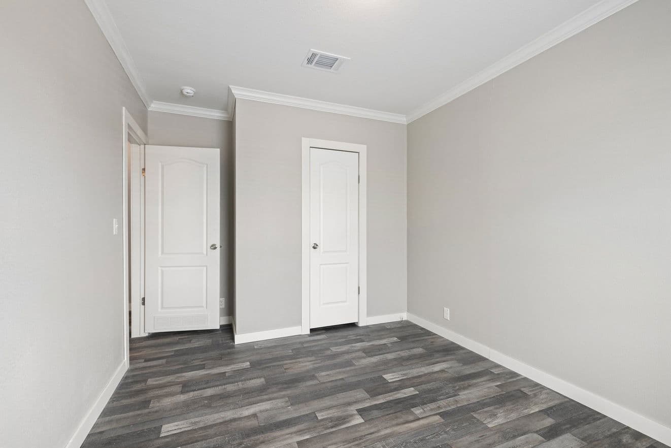 Palladium 30543d interior home features