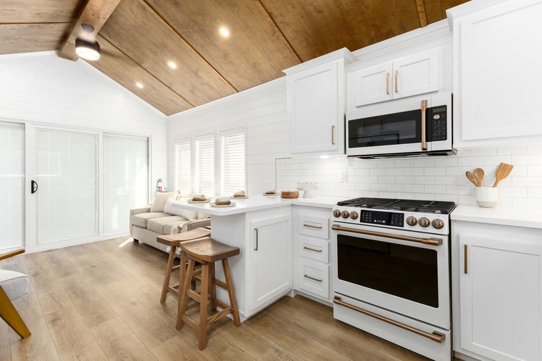 Eldorado 9101 kitchen home features