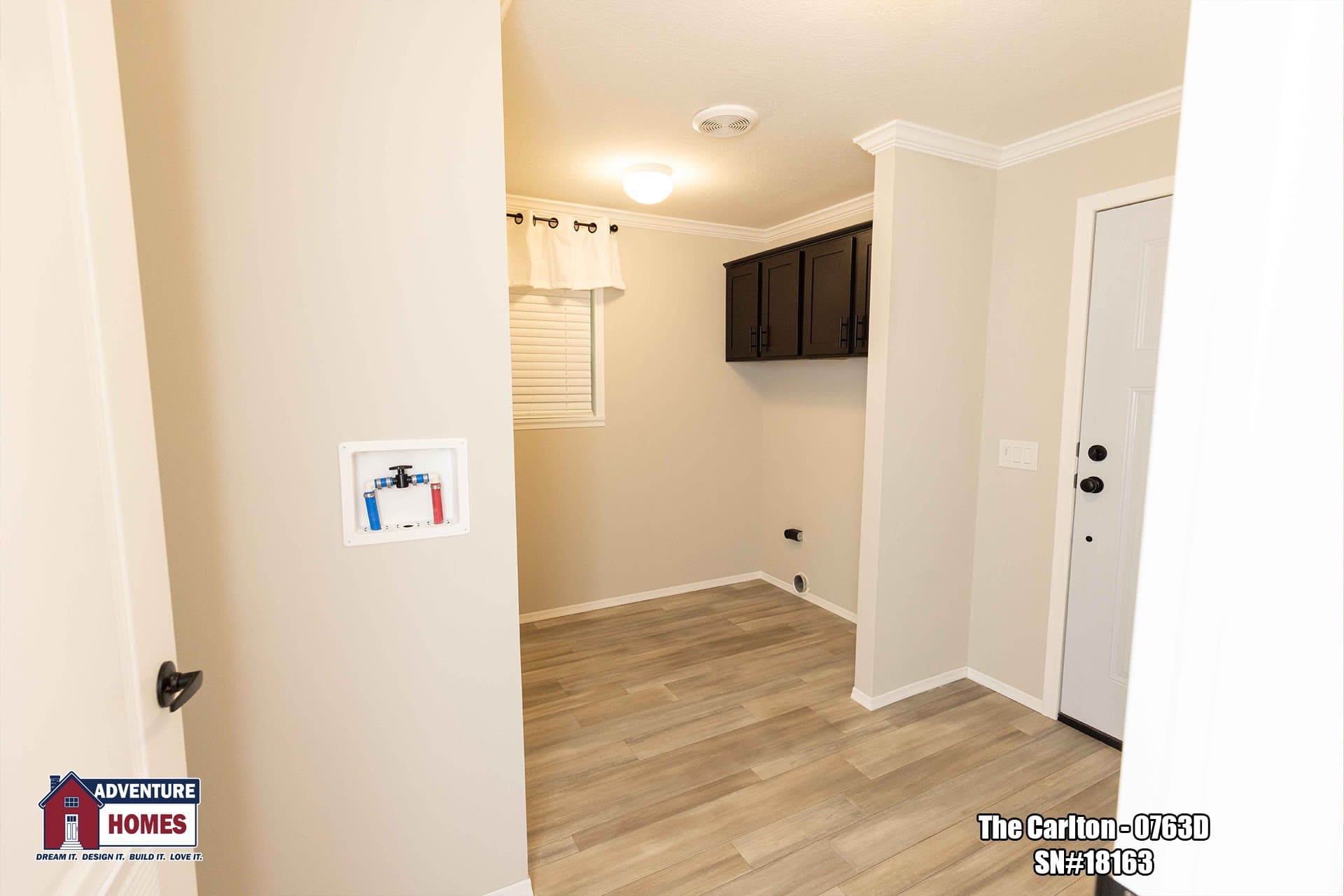 Carlton | 0763d interior home features