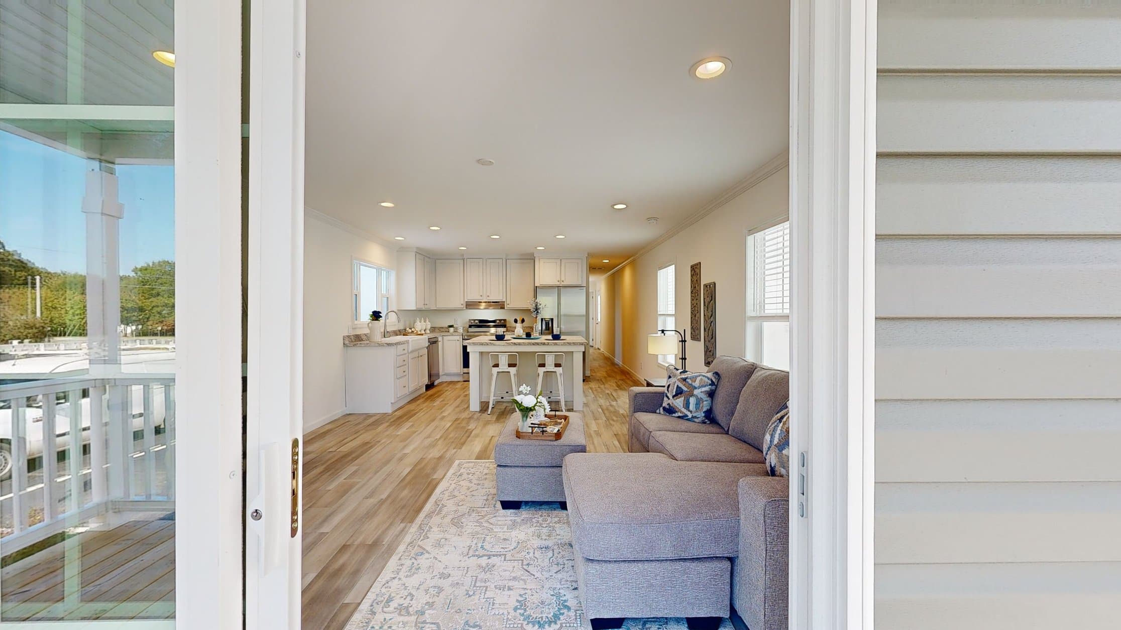 Canyon interior home features