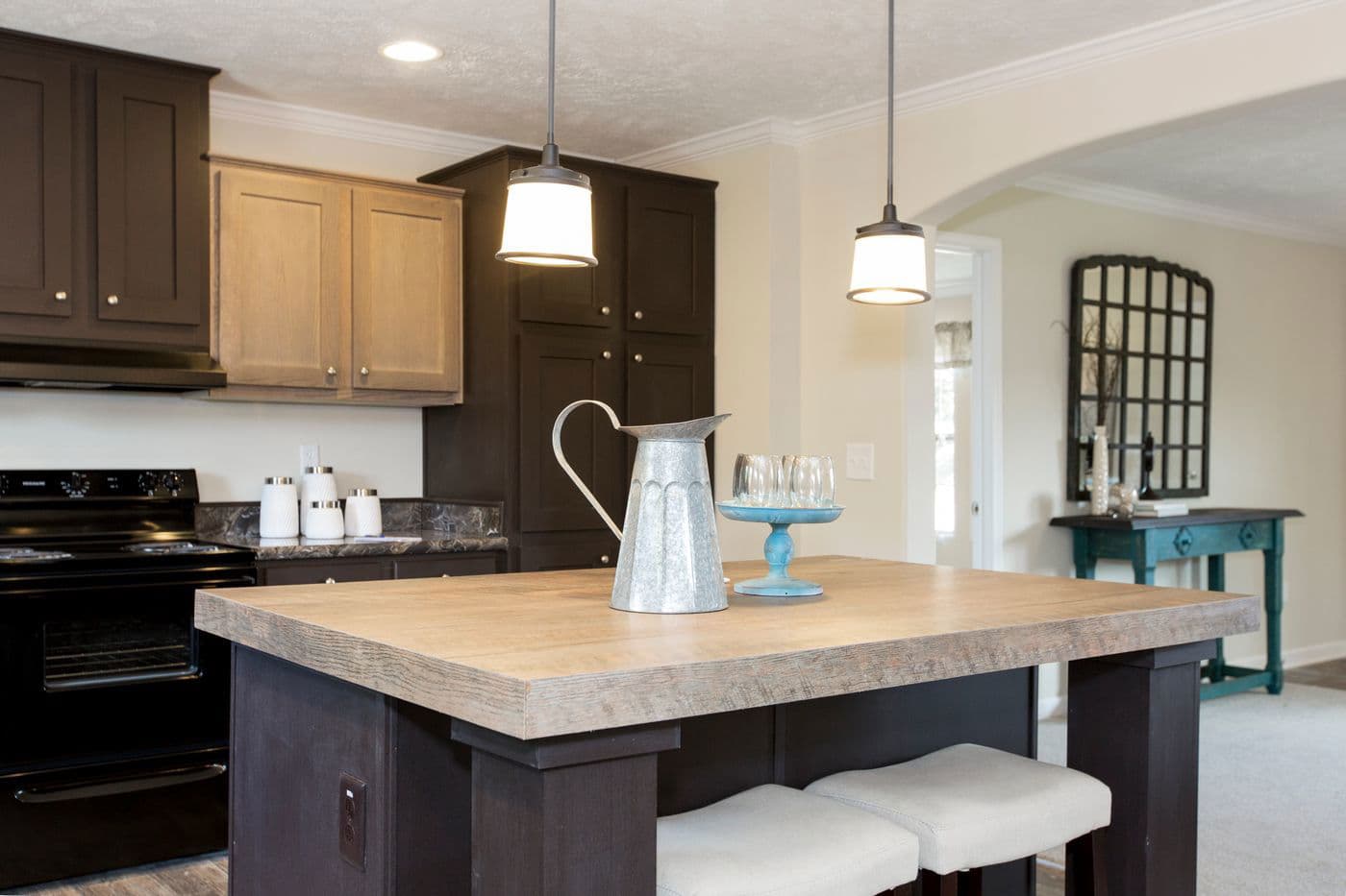 Woodbridge i kitchen home features
