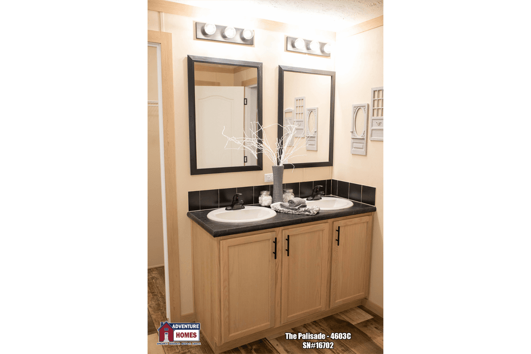 Palisade | 4603c bathroom home features