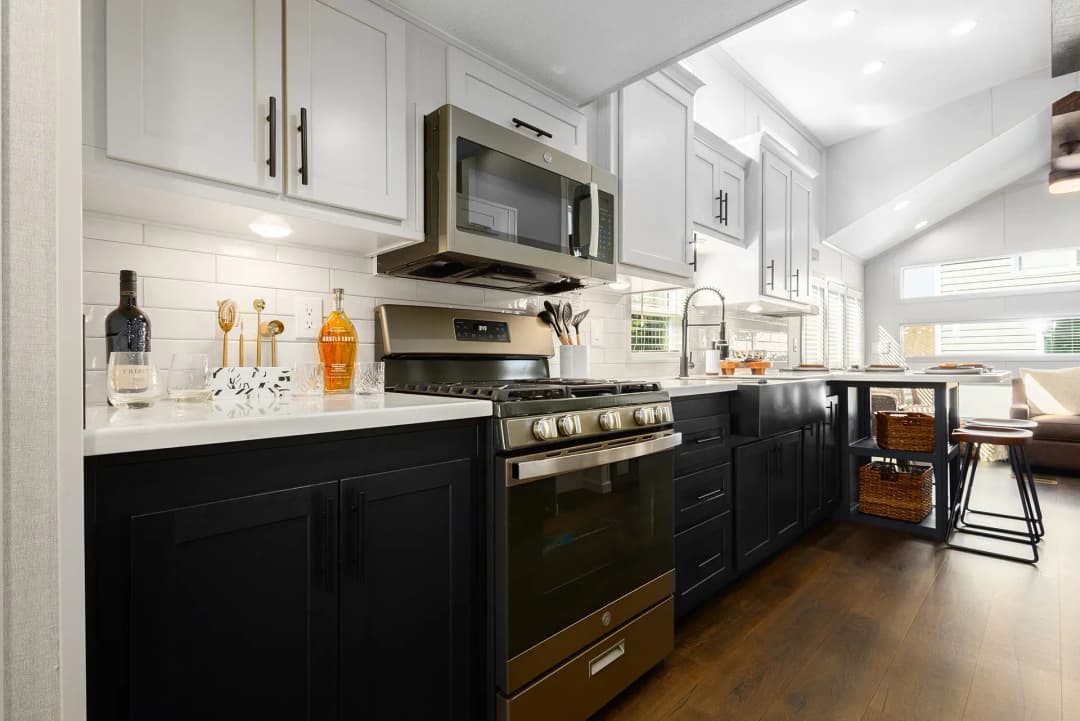 Eldorado 9033 kitchen home features