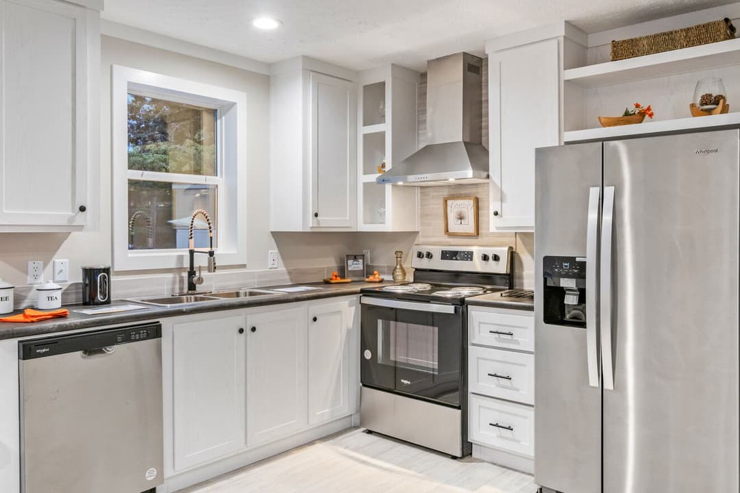 Urban 16462u kitchen home features