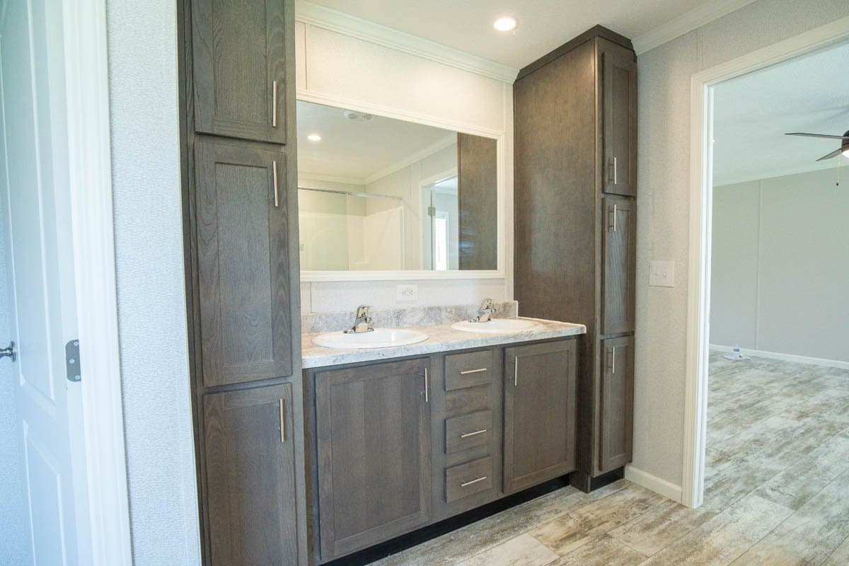 Juno bathroom home features