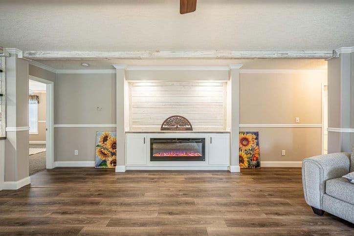 Isidro 32603c interior home features