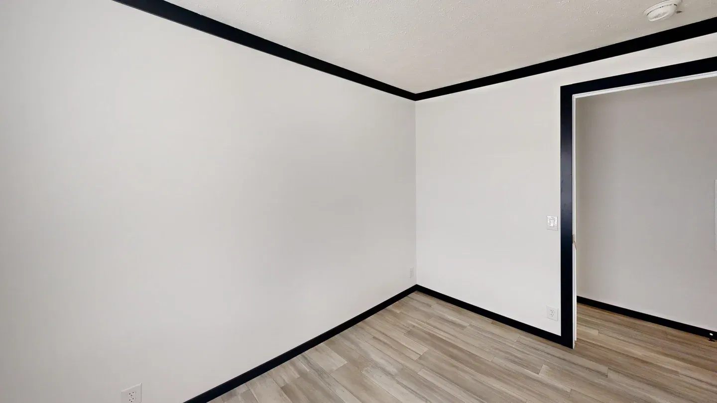 6481ls (16’ stretch) bedroom home features