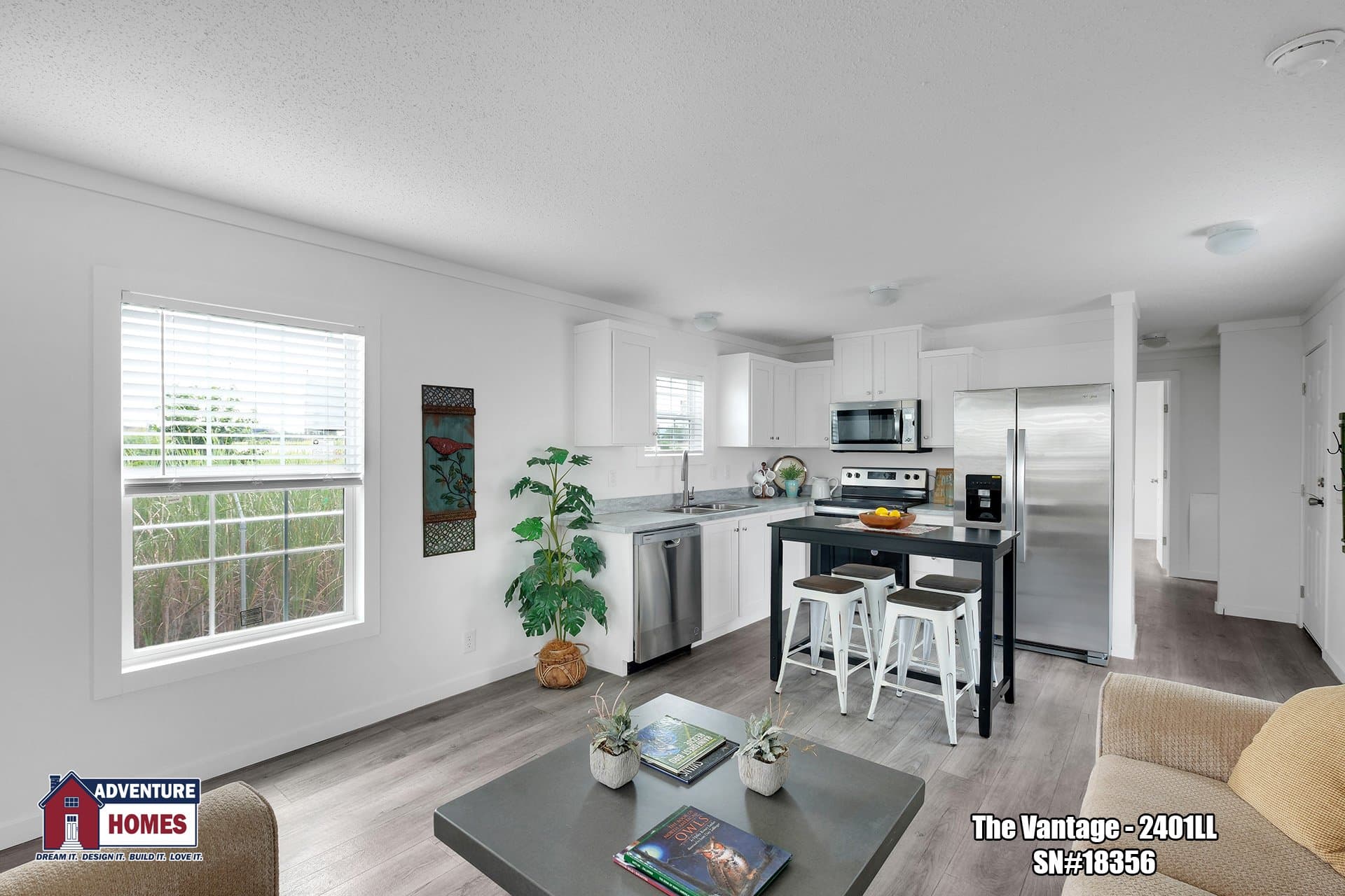 Vantage | 2401ll interior home features