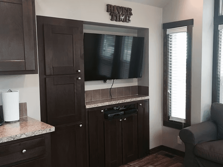 Eagles landing interior home features