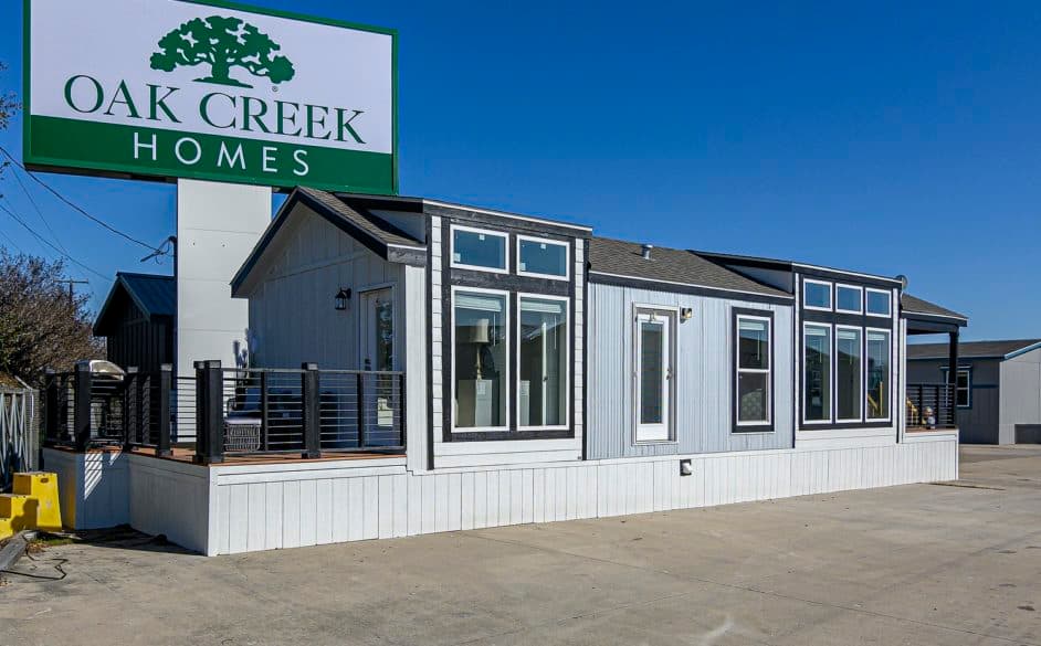 Starling d44ep8 elevation and exterior home features