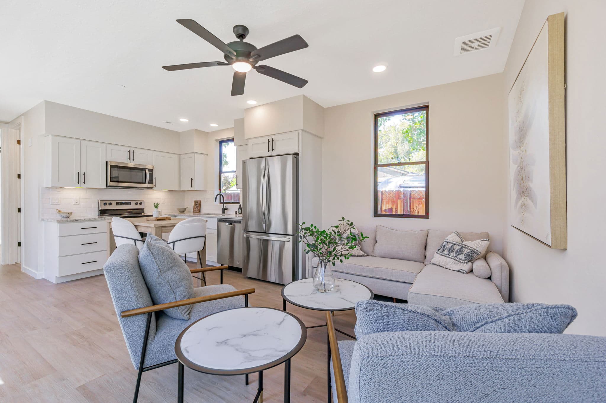 The piedmont (34') - l shaped interior home features