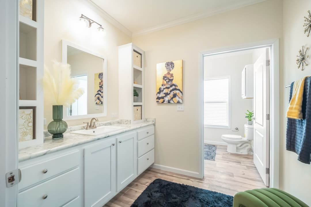 Super 68 elite bathroom home features
