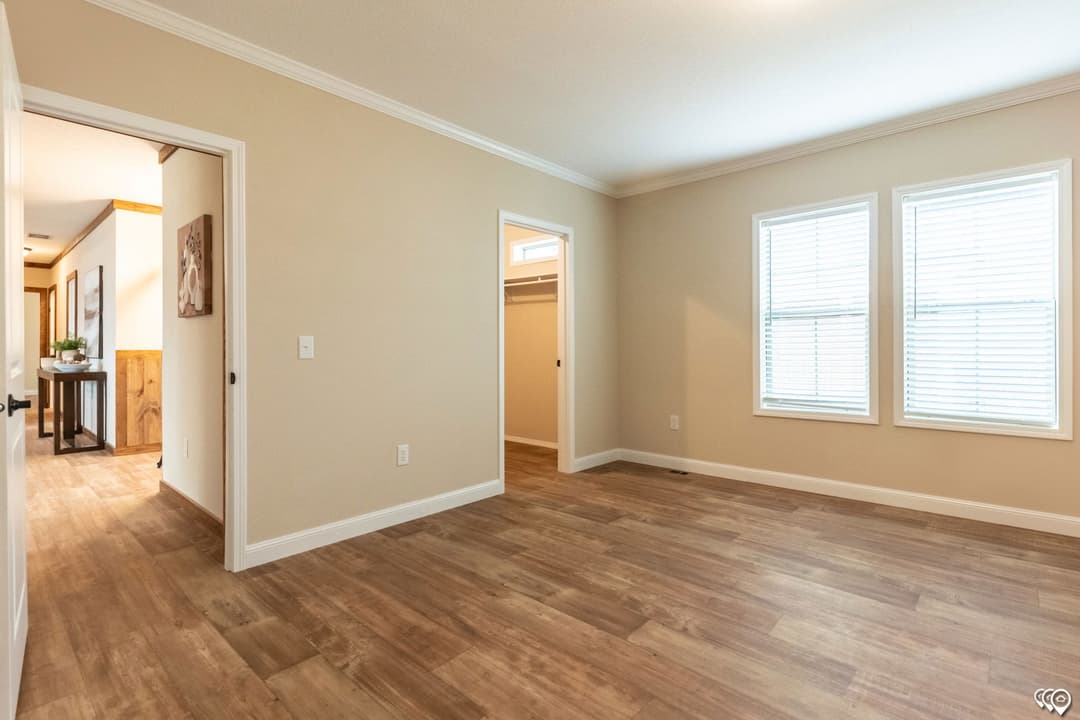 Pri3264-2070 bedroom home features