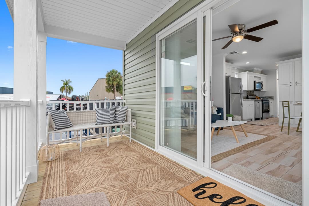 Paradise exterior home features