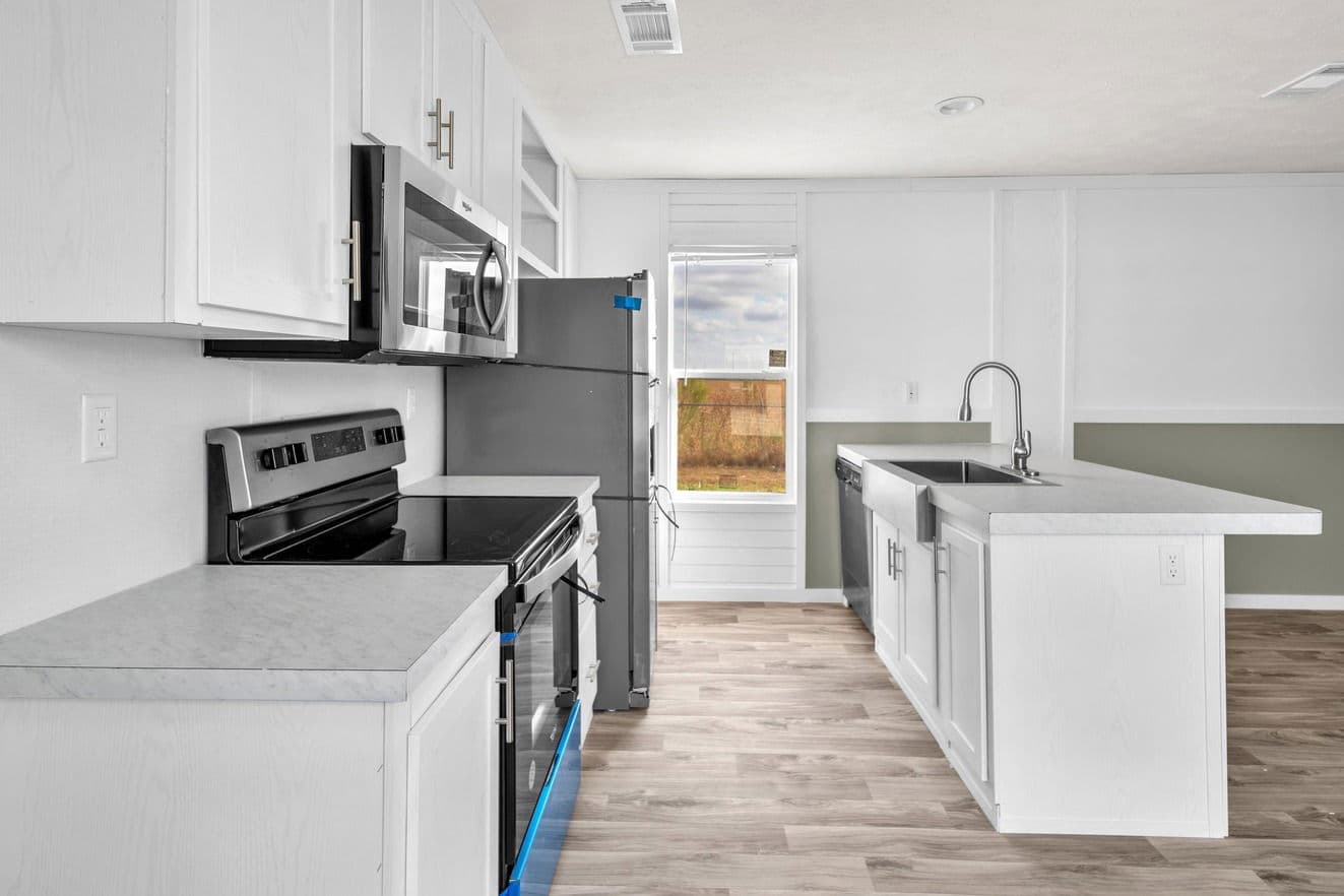 Valu maxx premier 16683e interior and kitchen home features