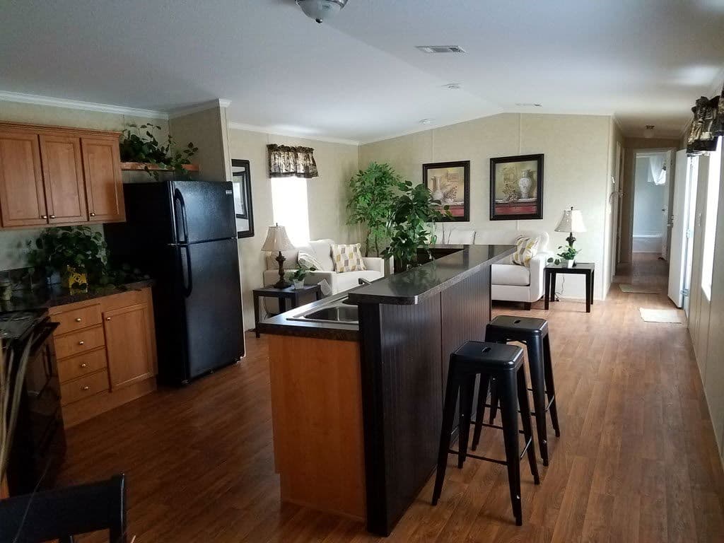 Mallory kitchen home features