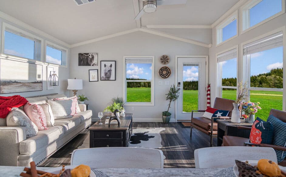 Mockingbird d50ep8 interior home features