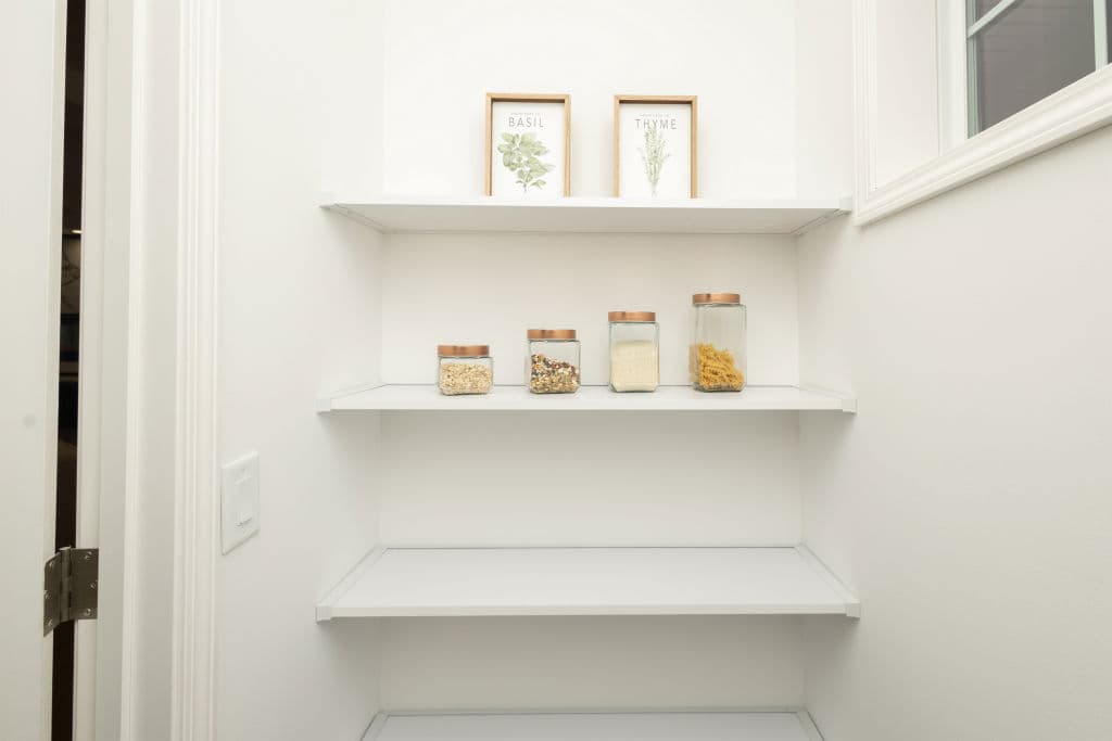 Ultra ranch 2p2460-x interior home features