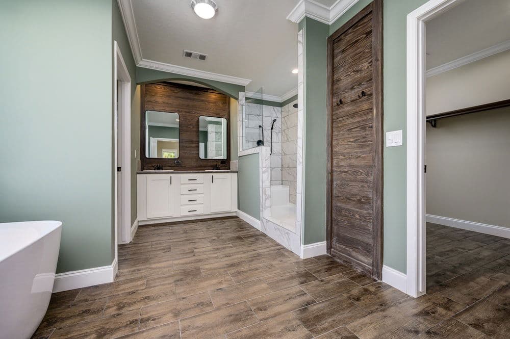 Marathon bathroom home features