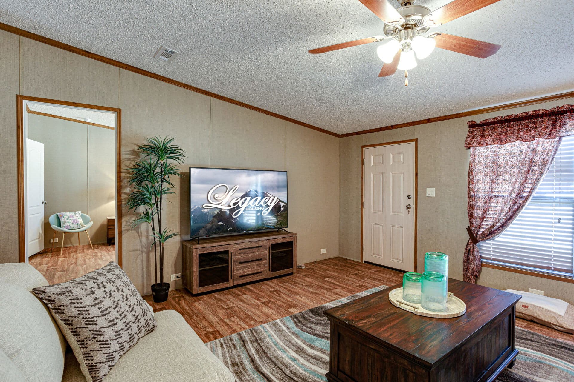 Heritage h-3256-42a interior home features